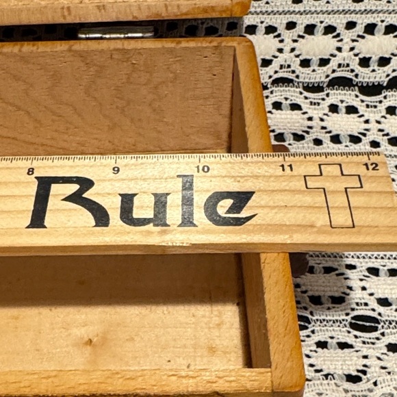 Hand-Carved Wooden Keepsake Box with Dovetail Corners, Scenic Inlay and Mirror - Picture 12 of 16